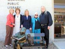 Storytime Sculpture with Spellerberg Family